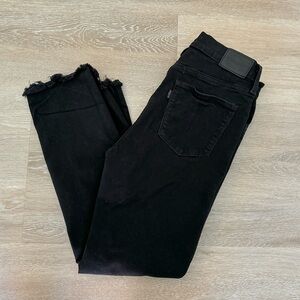 Levi’s 724 high rise straight jeans - size 28